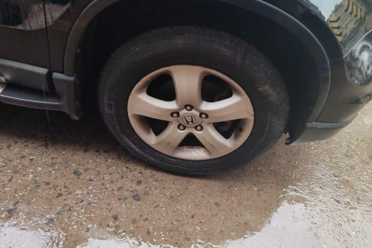 Used Honda CR-V 2010 2.0L manual two-wheel drive urban version Right Front Wheel Hub