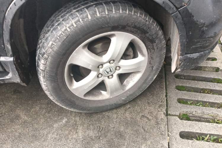 Used Honda CR-V 2010 2.0L manual two-wheel drive urban version Right Front Wheel Hub