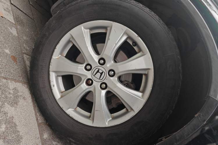 Used Honda CR-V 2010 2.0L Automatic Four-Wheel Drive Classic Edition Right Front Wheel Hub
