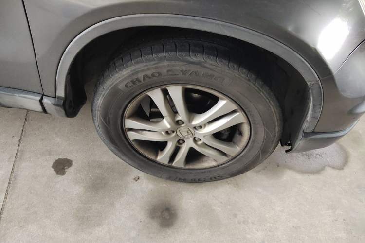 Used Honda CR-V 2010 2.4L automatic four-wheel drive luxury version Right Front Wheel Hub