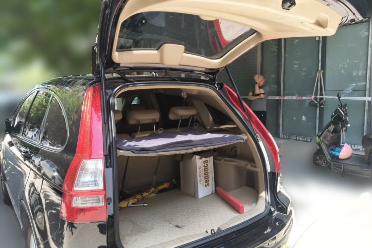 Used Honda CR-V 2010 2.4L automatic four-wheel drive luxury version Trunk