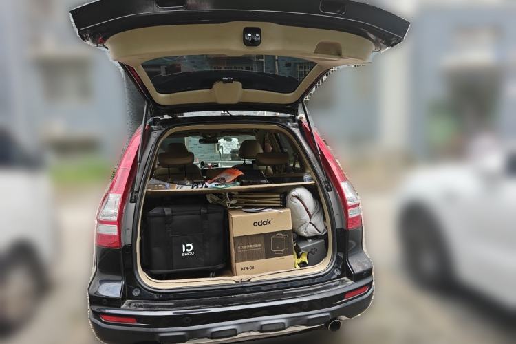 Used Honda CR-V 2010 2.4L automatic four-wheel drive luxury version Trunk