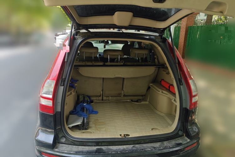 Used Honda CR-V 2010 2.0L Automatic Four-Wheel Drive Classic Edition Trunk