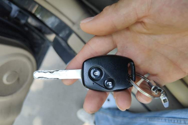 Used Honda CR-V 2010 2.0L Automatic Four-Wheel Drive Classic Edition Vehicle Key