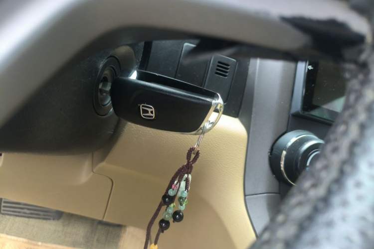 Used Honda CR-V 2010 2.4L Automatic Four-Wheel Drive Prestige Edition Vehicle Key