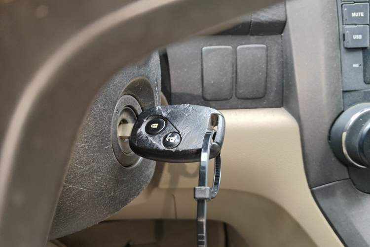 Used Honda CR-V 2010 2.0L automatic two-wheel drive urban version Vehicle Key