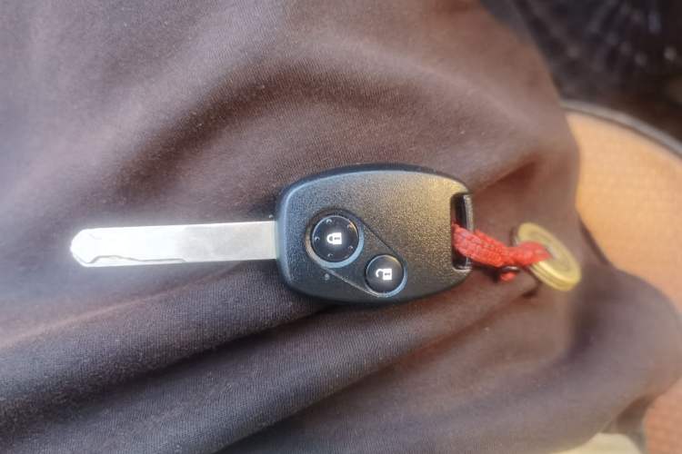 Used Honda CR-V 2010 2.0L Automatic Four-Wheel Drive Classic Edition Vehicle Key