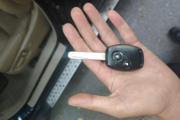 Used Honda CR-V 2010 2.4L Automatic Four-Wheel Drive Prestige Navigation Edition Vehicle Key