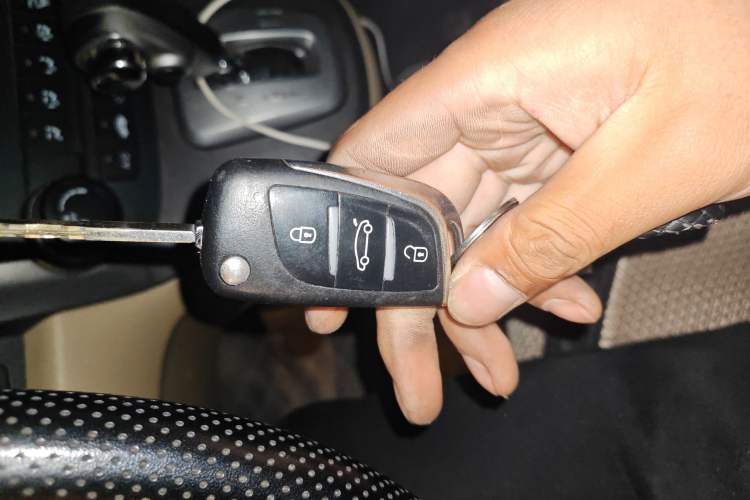 Used Honda CR-V 2010 2.0L Automatic Four-Wheel Drive Classic Edition Vehicle Key
