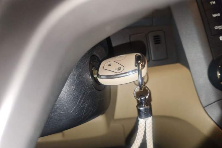 Used Honda CR-V 2010 2.4L automatic four-wheel drive luxury version Vehicle Key