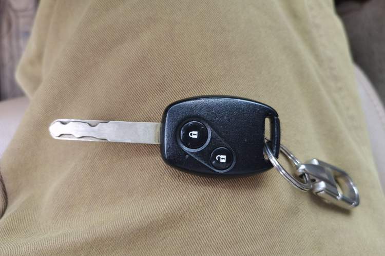 Used Honda CR-V 2010 2.0L Automatic Four-Wheel Drive Classic Edition Vehicle Key