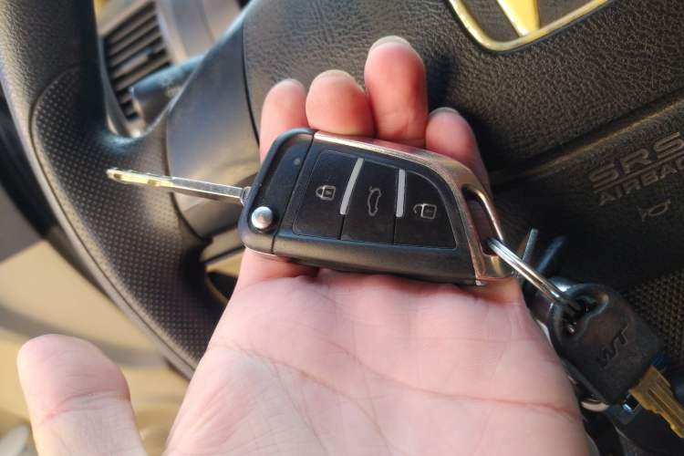 Used Honda CR-V 2010 2.0L manual two-wheel drive urban version Vehicle Key