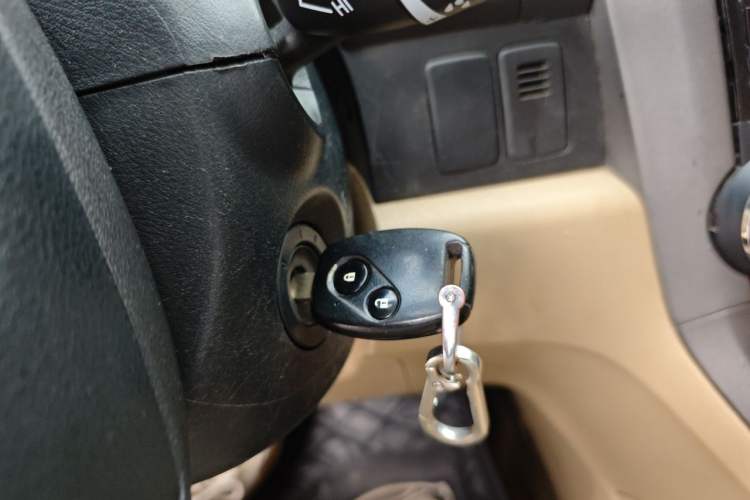 Used Honda CR-V 2010 2.4L automatic four-wheel drive luxury version Vehicle Key