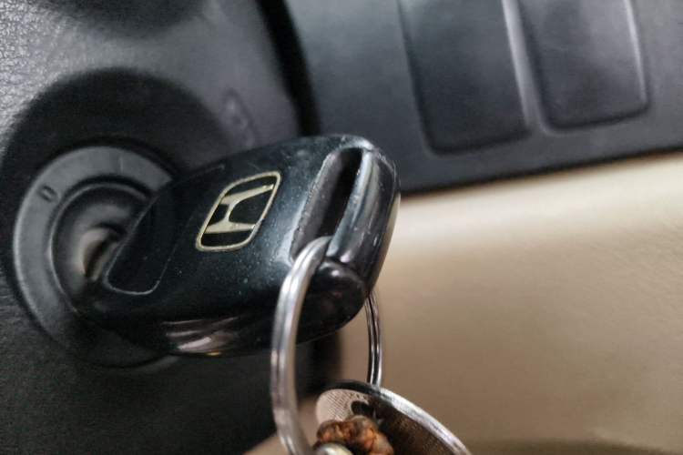 Used Honda CR-V 2010 2.0L automatic two-wheel drive urban version Vehicle Key
