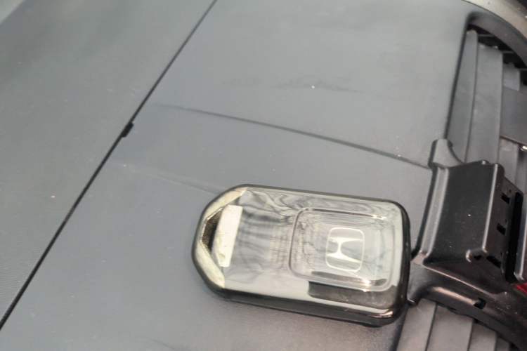 Used Honda CR-V 2010 2.0L Automatic Four-Wheel Drive Classic Edition Vehicle Key