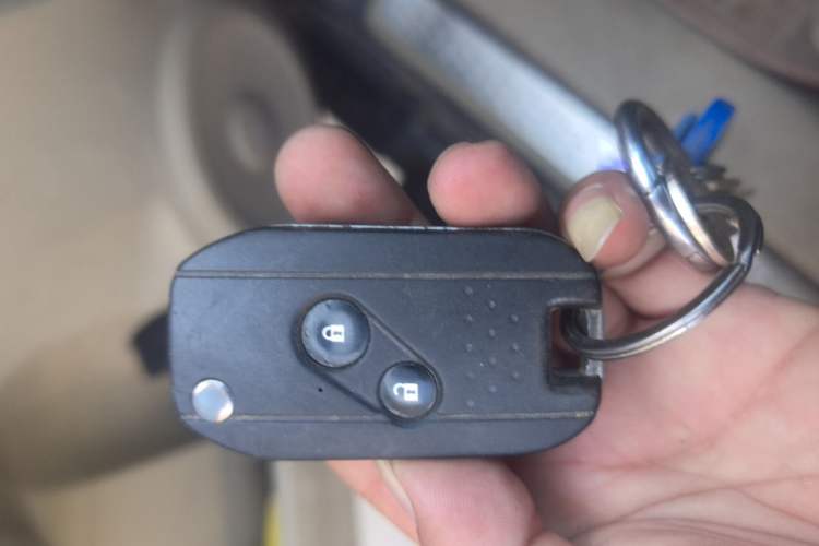 Used Honda CR-V 2010 2.0L automatic two-wheel drive urban version Vehicle Key