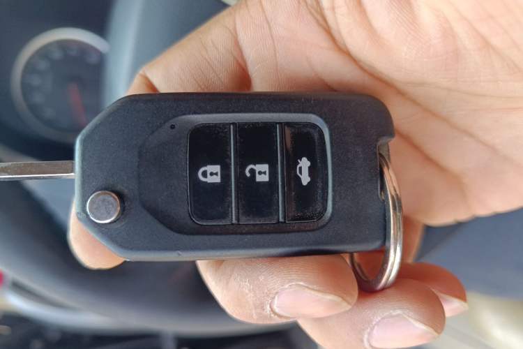 Used Honda CR-V 2010 2.4L Automatic Four-Wheel Drive Prestige Navigation Edition Vehicle Key