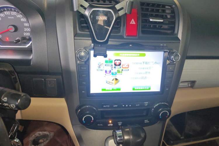 Used Honda CR-V 2010 2.4L automatic four-wheel drive luxury version Audio And AC Panel
