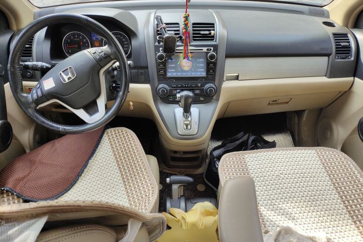 Used Honda CR-V 2010 2.4L automatic four-wheel drive luxury version Center Console