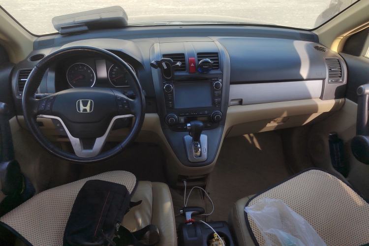 Used Honda CR-V 2010 2.4L Automatic Four-Wheel Drive Prestige Edition Center Console