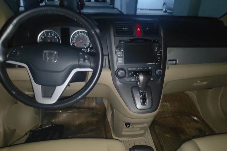 Used Honda CR-V 2010 2.4L automatic four-wheel drive luxury version Center Console
