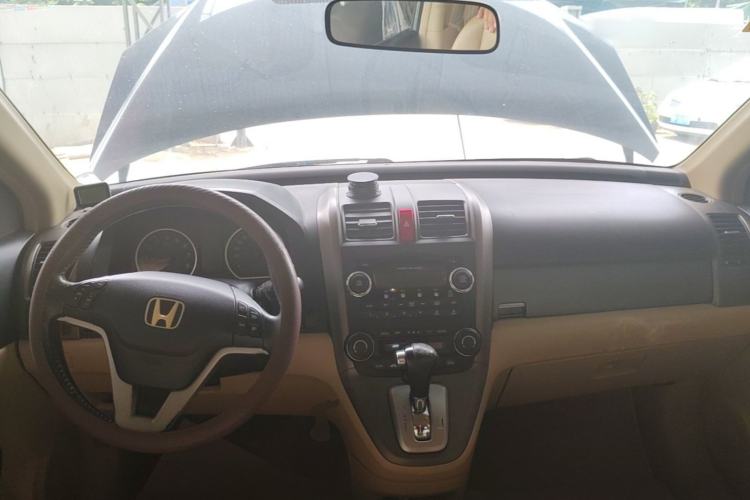 Used Honda CR-V 2010 2.4L automatic four-wheel drive luxury version Center Console