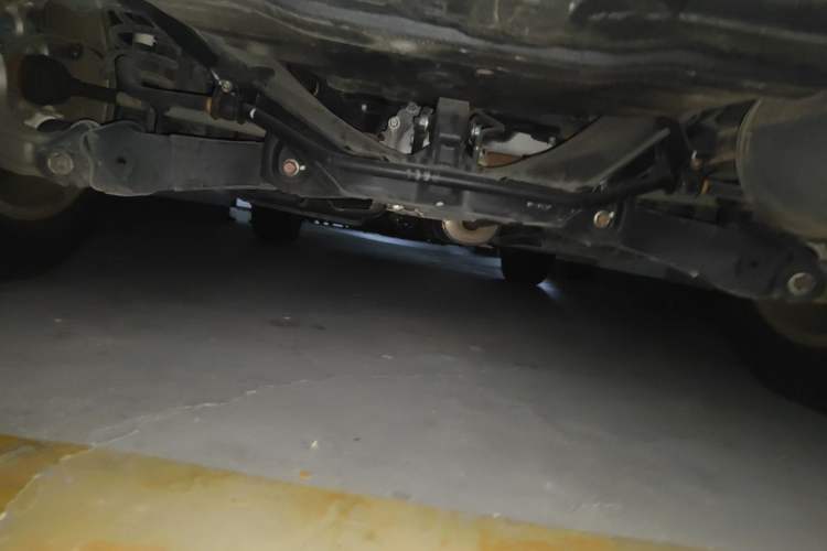 Used Honda CR-V 2010 2.4L automatic four-wheel drive luxury version Chassis Rear