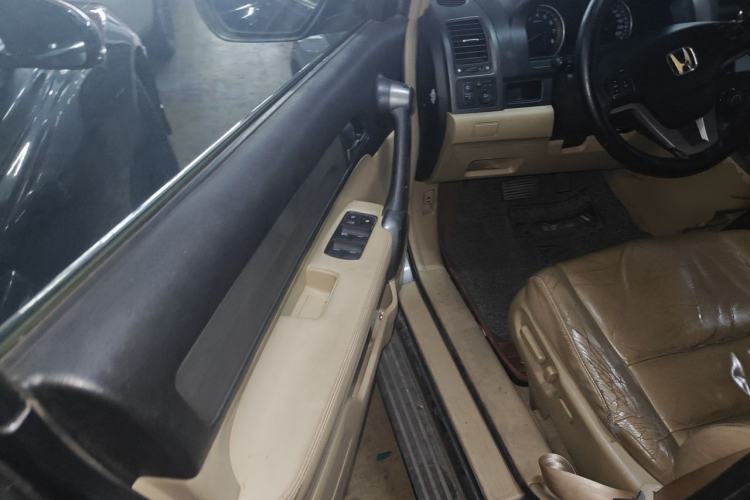 Used Honda CR-V 2010 2.4L automatic four-wheel drive luxury version Driver Seat