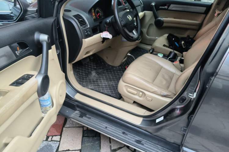 Used Honda CR-V 2010 2.4L automatic four-wheel drive luxury version Driver Seat