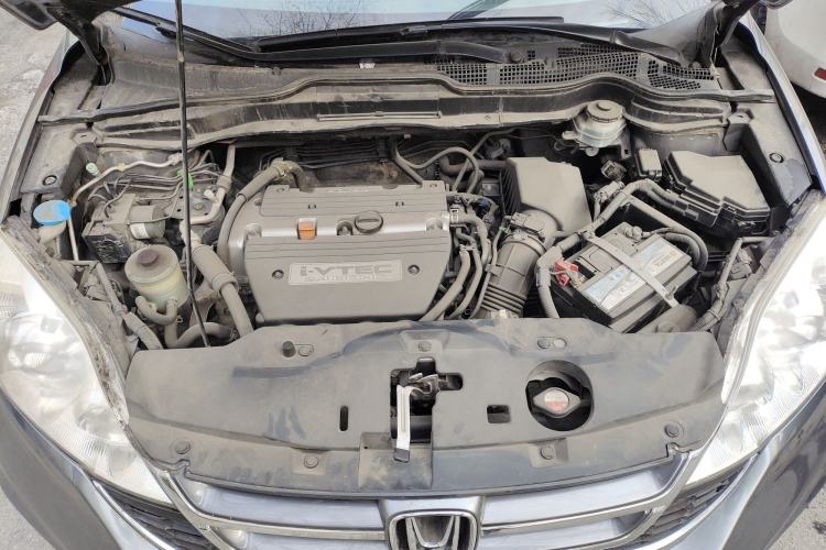 Used Honda CR-V 2010 2.4L automatic four-wheel drive luxury version Engine Bay