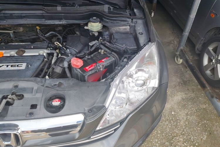 Used Honda CR-V 2010 2.4L automatic four-wheel drive luxury version Engine Bay Left