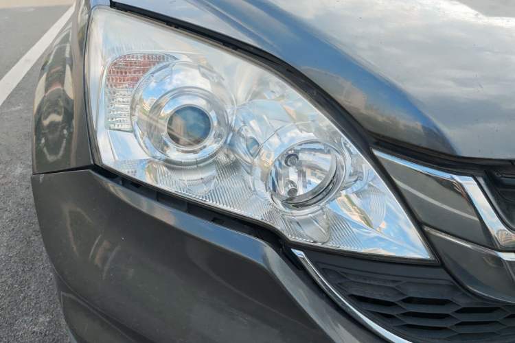 Used Honda CR-V 2010 2.4L automatic four-wheel drive luxury version Exterior 6