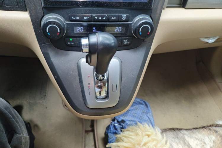 Used Honda CR-V 2010 2.4L Automatic Four-Wheel Drive Prestige Edition Gear Lever