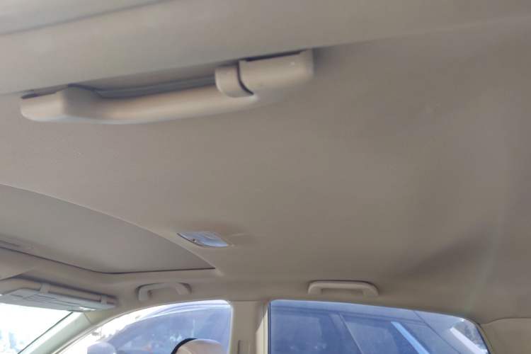 Used Honda CR-V 2010 2.4L Automatic Four-Wheel Drive Prestige Edition Headliner