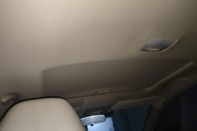 Used Honda CR-V 2010 2.4L automatic four-wheel drive luxury version Headliner