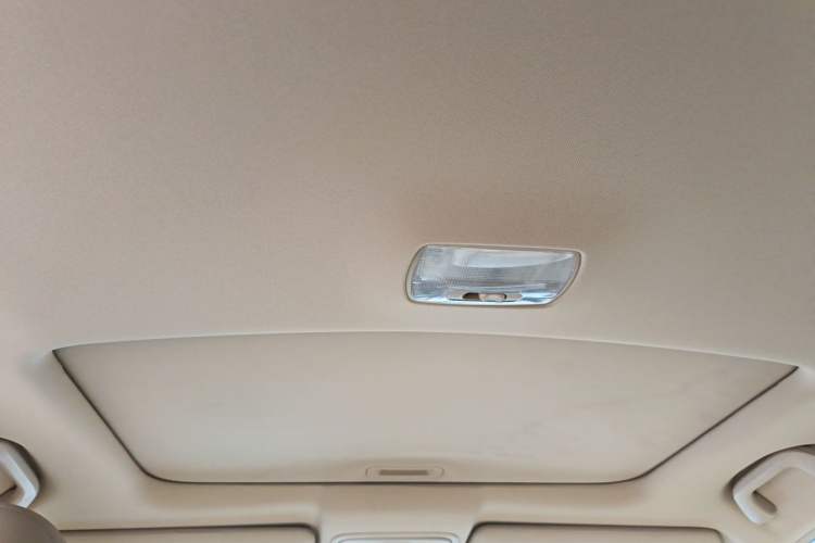 Used Honda CR-V 2010 2.4L automatic four-wheel drive luxury version Headliner
