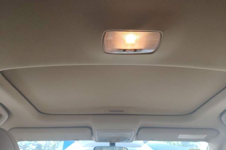 Used Honda CR-V 2010 2.4L automatic four-wheel drive luxury version Headliner