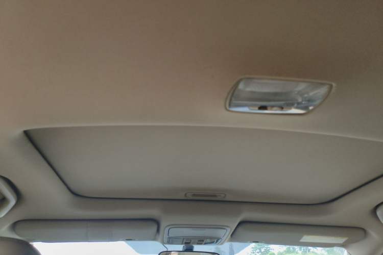 Used Honda CR-V 2010 2.4L Automatic Four-Wheel Drive Prestige Edition Headliner