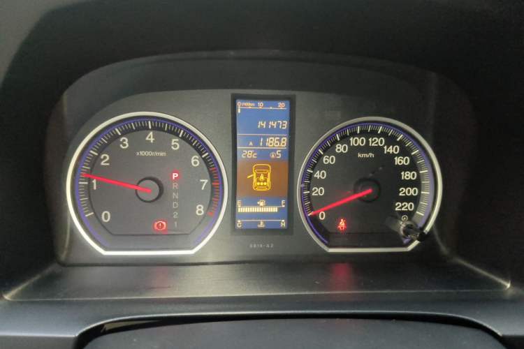 Used Honda CR-V 2010 2.4L automatic four-wheel drive luxury version Instrument Cluster