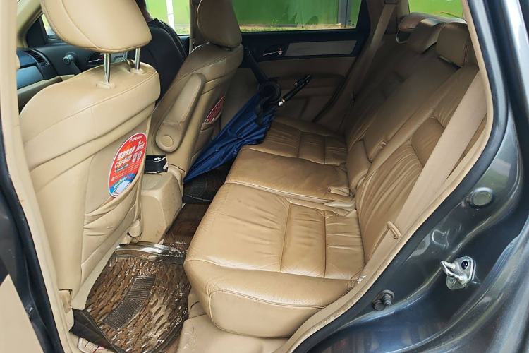 Used Honda CR-V 2010 2.4L automatic four-wheel drive luxury version Interior 4