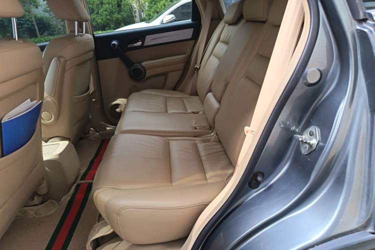Used Honda CR-V 2010 2.4L automatic four-wheel drive luxury version Left Rear Seat