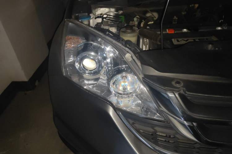Used Honda CR-V 2010 2.4L automatic four-wheel drive luxury version Right Front Headlight