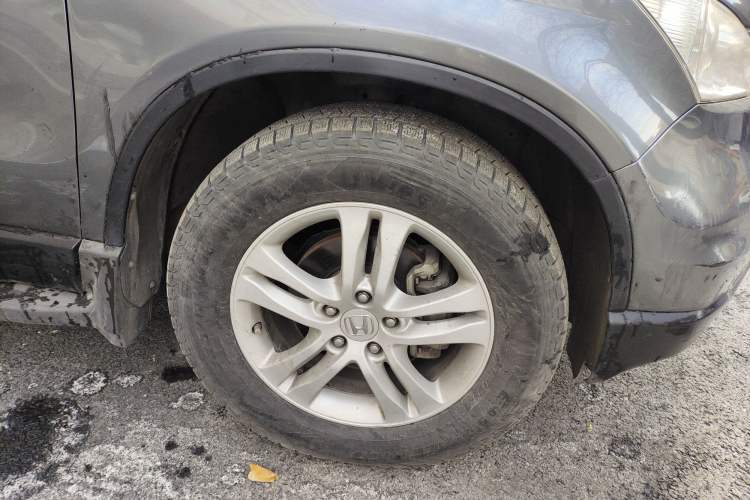 Used Honda CR-V 2010 2.4L automatic four-wheel drive luxury version Right Front Wheel Hub