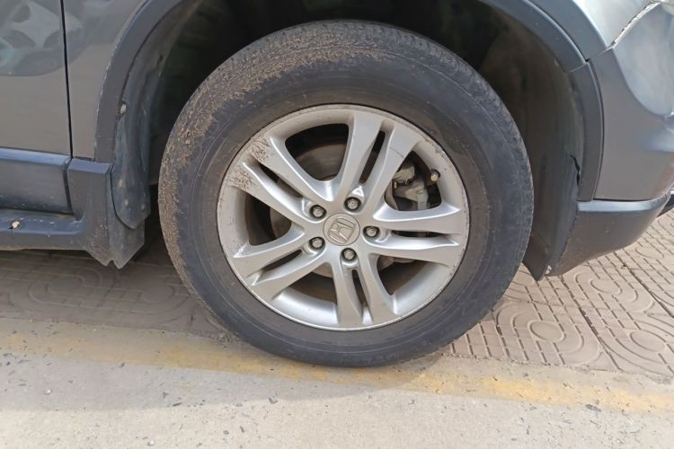 Used Honda CR-V 2010 2.4L automatic four-wheel drive luxury version Right Front Wheel Hub