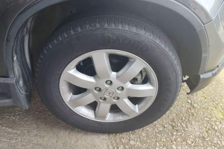 Used Honda CR-V 2010 2.4L automatic four-wheel drive luxury version Right Front Wheel Hub