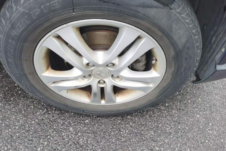 Used Honda CR-V 2010 2.4L automatic four-wheel drive luxury version Right Front Wheel Hub