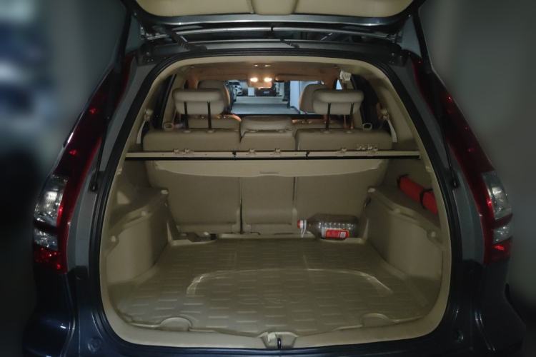 Used Honda CR-V 2010 2.4L automatic four-wheel drive luxury version Trunk