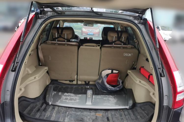Used Honda CR-V 2010 2.4L automatic four-wheel drive luxury version Trunk