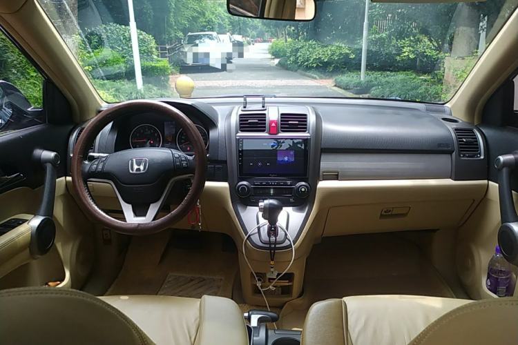 Used Honda CR-V 2010 2.4L automatic four-wheel drive luxury version Center Console