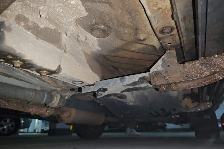 Used Honda CR-V 2010 2.4L automatic four-wheel drive luxury version Chassis Front Left